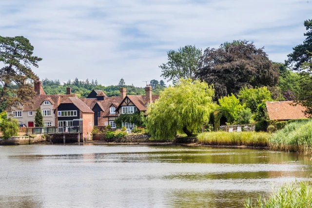 Accountants Aldershot. An image of a scenic river in Aldershot.