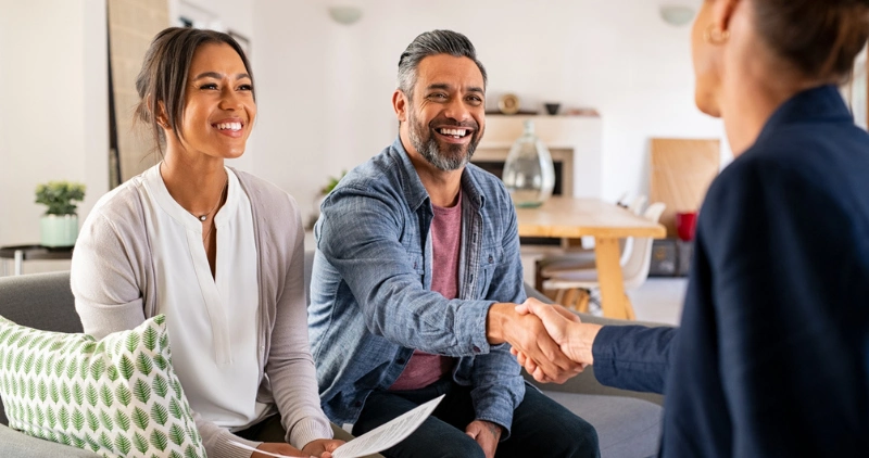 accountants high wycombe - man shaking hands with advisor 